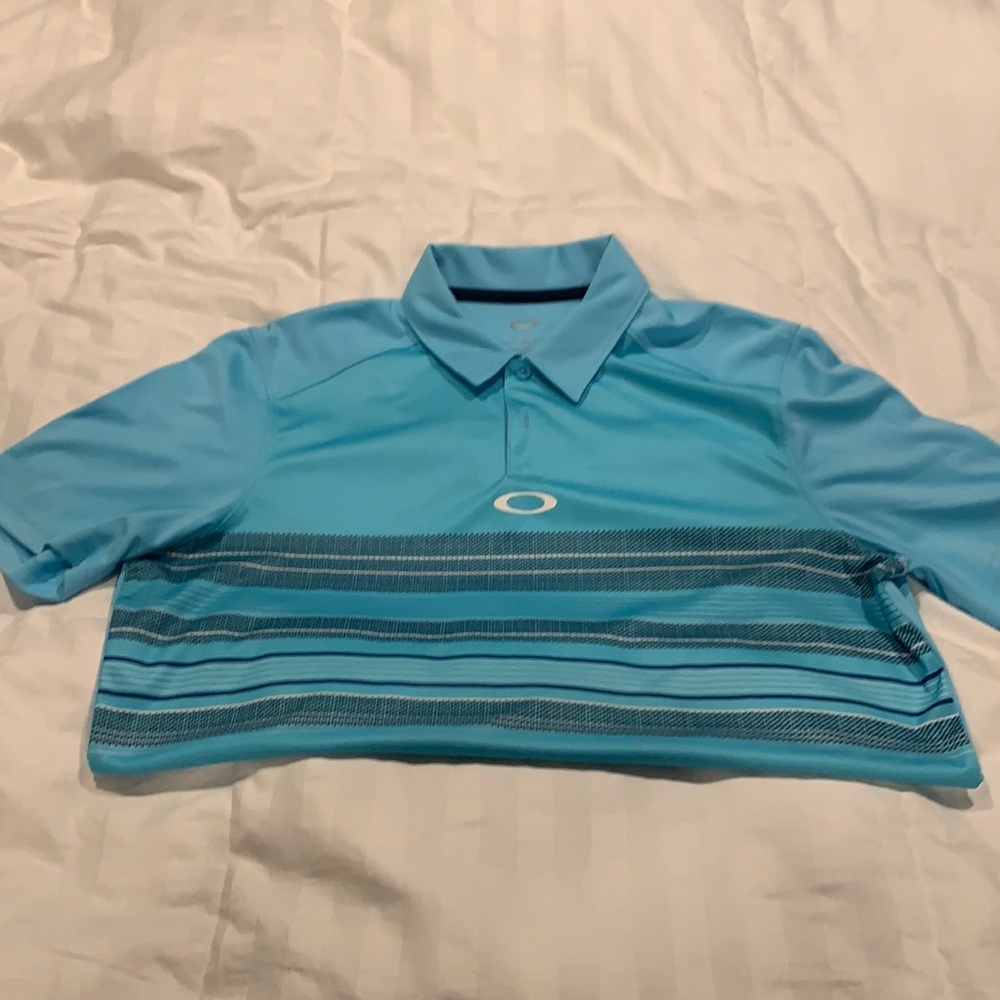 Men’s blue Oakley Golf Polo